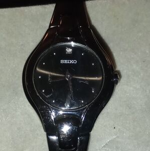 SEIKO DIAMOND BLK STEEL FACE BRACELET WATCH SUJF85